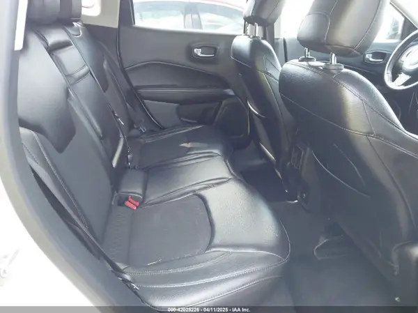 3C4NJCBB3JT487041 2018 JEEP COMPASS - Image 8