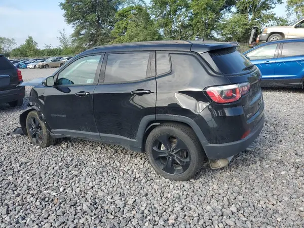3C4NJCBB3JT494281 2018 JEEP COMPASS - Image 2