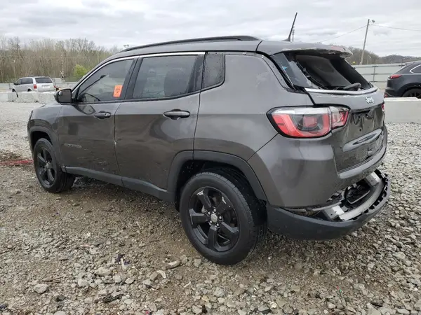 3C4NJCBB3JT502203 2018 JEEP COMPASS - Image 2