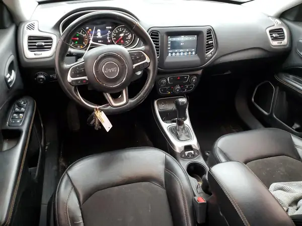 3C4NJCBB3JT502203 2018 JEEP COMPASS - Image 8