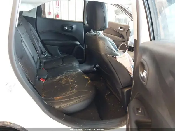 3C4NJCBB3JT502380 2018 JEEP COMPASS - Image 8