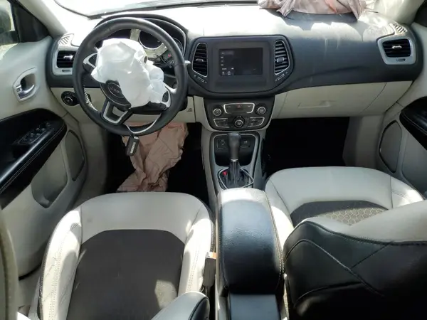 3C4NJCBB3KT614159 2019 JEEP COMPASS - Image 8