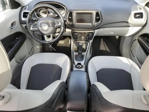 3C4NJCBB3KT615876 2019 JEEP COMPASS - Image 8