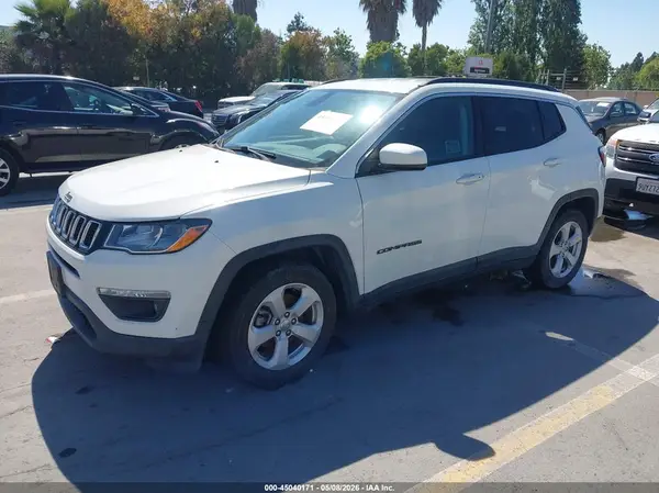 3C4NJCBB3KT636775 2019 JEEP COMPASS - Image 2