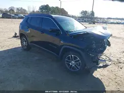 3C4NJCBB3KT637327 2019 JEEP COMPASS