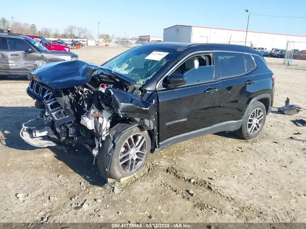 3C4NJCBB3KT637327 2019 JEEP COMPASS - Image 2