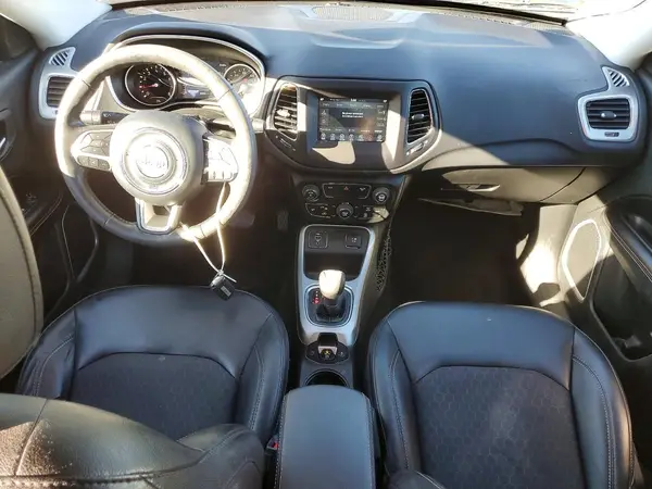 3C4NJCBB3KT638090 2019 JEEP COMPASS - Image 8