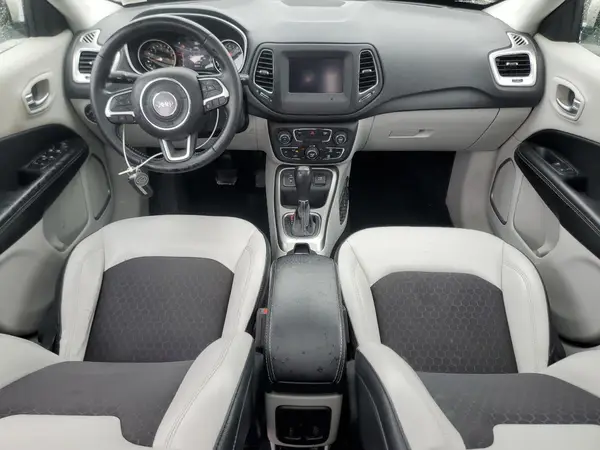 3C4NJCBB3KT658145 2019 JEEP COMPASS - Image 8