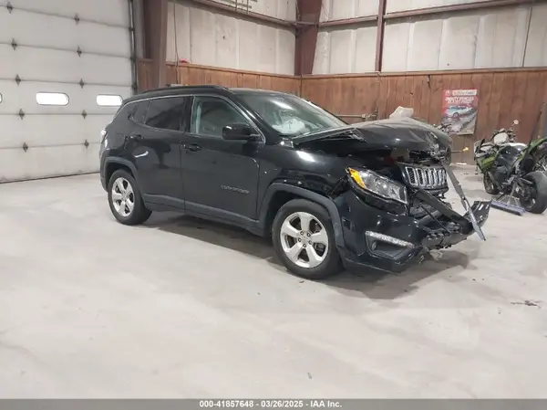 3C4NJCBB3KT658212 2019 JEEP COMPASS - Image 1