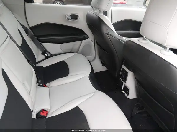 3C4NJCBB3KT706467 2019 JEEP COMPASS - Image 8