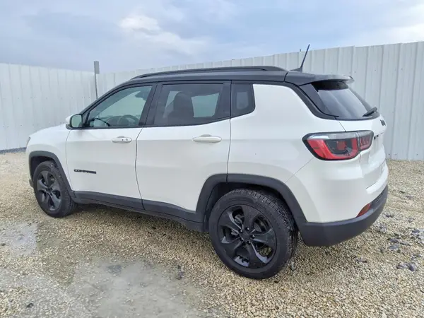 3C4NJCBB3KT726010 2019 JEEP COMPASS - Image 2
