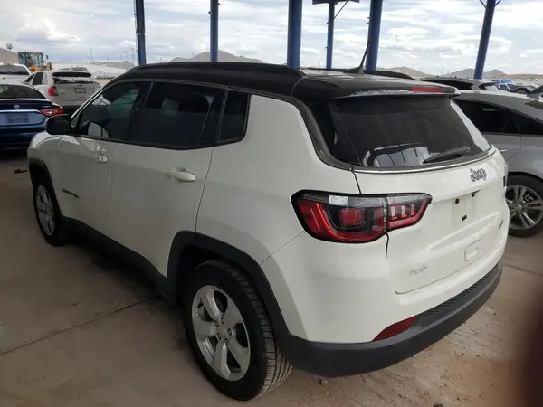 3C4NJCBB3KT726119 2019 JEEP COMPASS - Image 2