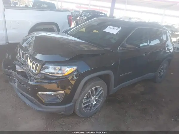 3C4NJCBB3KT743051 2019 JEEP COMPASS - Image 2
