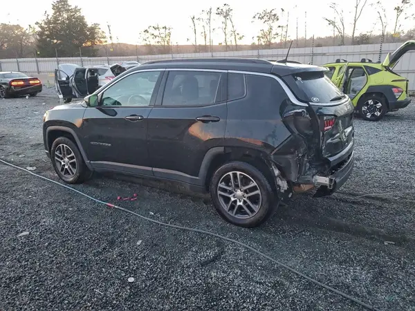 3C4NJCBB3KT743163 2019 JEEP COMPASS - Image 2