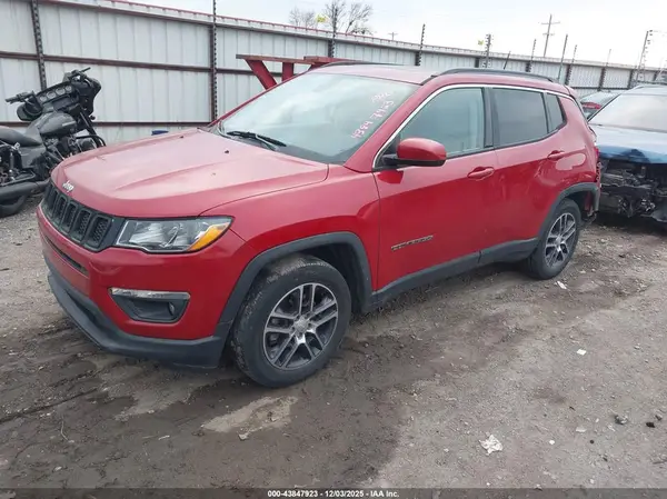3C4NJCBB3KT743678 2019 JEEP COMPASS - Image 2