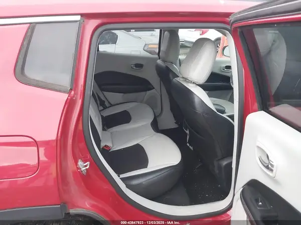 3C4NJCBB3KT743678 2019 JEEP COMPASS - Image 8