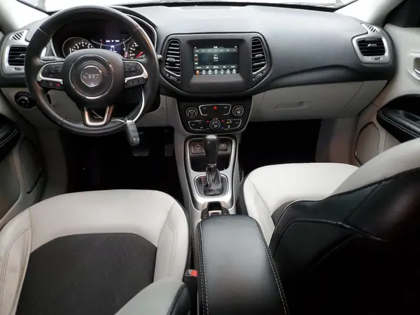 3C4NJCBB3KT756088 2019 JEEP COMPASS - Image 8