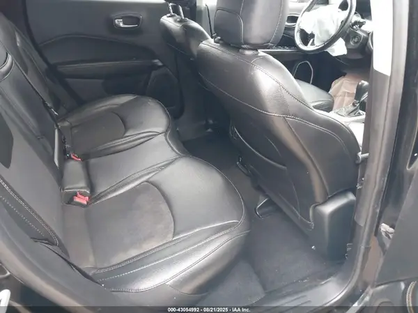 3C4NJCBB3KT762988 2019 JEEP COMPASS - Image 8