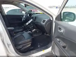 3C4NJCBB3KT802065 2019 JEEP COMPASS