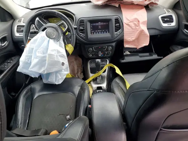 3C4NJCBB3KT819903 2019 JEEP COMPASS - Image 8