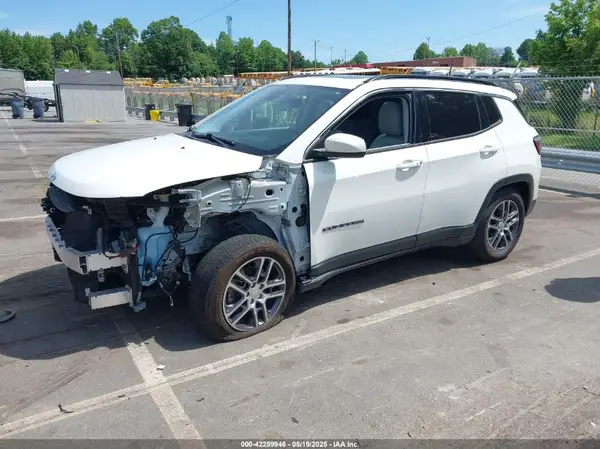 3C4NJCBB3KT832263 2019 JEEP COMPASS - Image 2