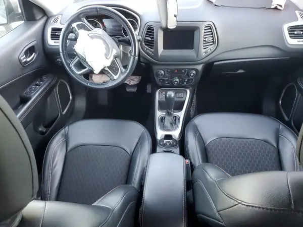 3C4NJCBB3KT851587 2019 JEEP COMPASS - Image 8