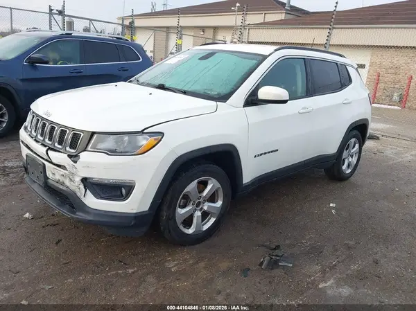 3C4NJCBB3KT854960 2019 JEEP COMPASS - Image 2