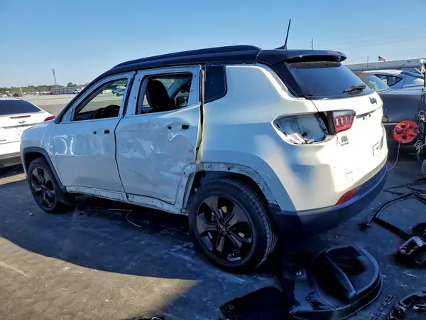 3C4NJCBB3LT122782 2020 JEEP COMPASS - Image 2