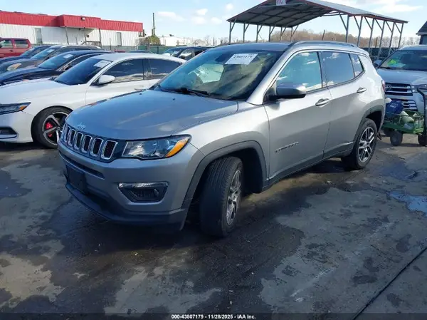 3C4NJCBB3LT154681 2020 JEEP COMPASS - Image 2