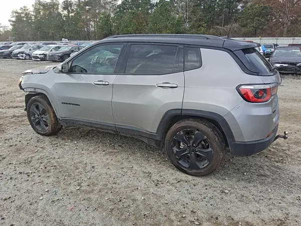3C4NJCBB3LT170041 2020 JEEP COMPASS - Image 2