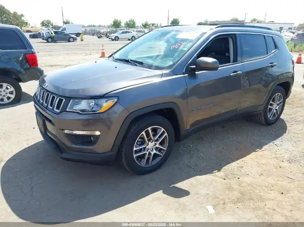 3C4NJCBB3LT258667 2020 JEEP COMPASS - Image 2