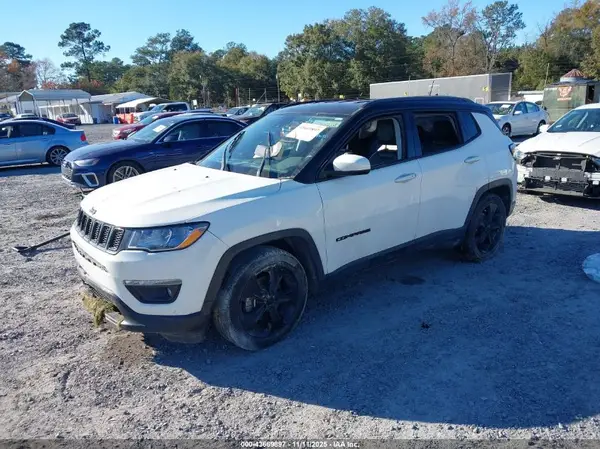 3C4NJCBB3MT518034 2021 JEEP COMPASS - Image 2