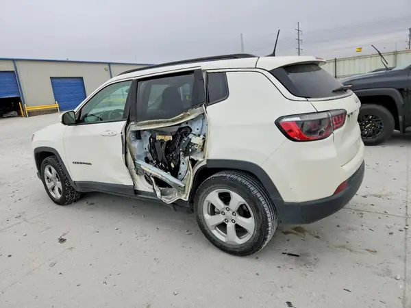3C4NJCBB3MT588567 2021 JEEP COMPASS - Image 2