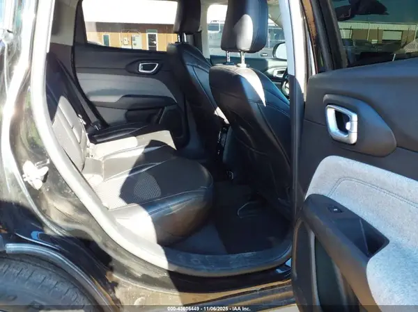 3C4NJCBB3NT106665 2022 JEEP COMPASS - Image 8