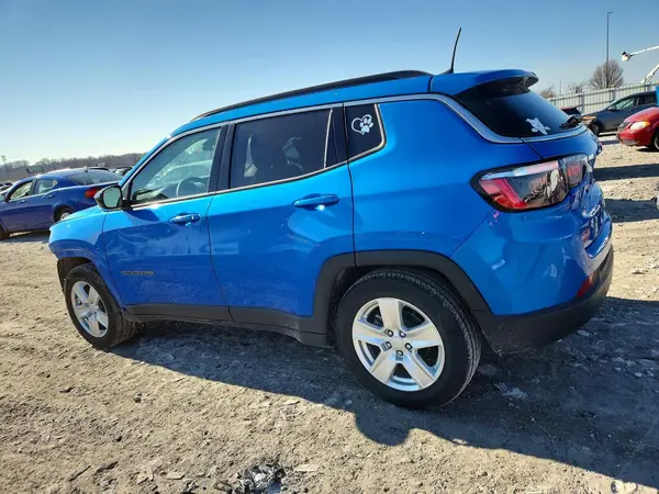 3C4NJCBB3NT139813 2022 JEEP COMPASS - Image 2