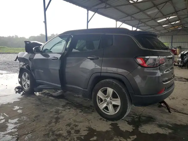 3C4NJCBB3NT164582 2022 JEEP COMPASS - Image 2