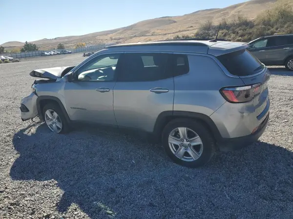 3C4NJCBB3NT176327 2022 JEEP COMPASS - Image 2