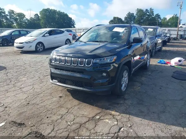 3C4NJCBB3NT198540 2022 JEEP COMPASS - Image 2