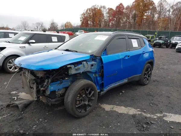 3C4NJCBB3NT213585 2022 JEEP COMPASS - Image 2
