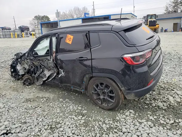 3C4NJCBB3NT225641 2022 JEEP COMPASS - Image 2