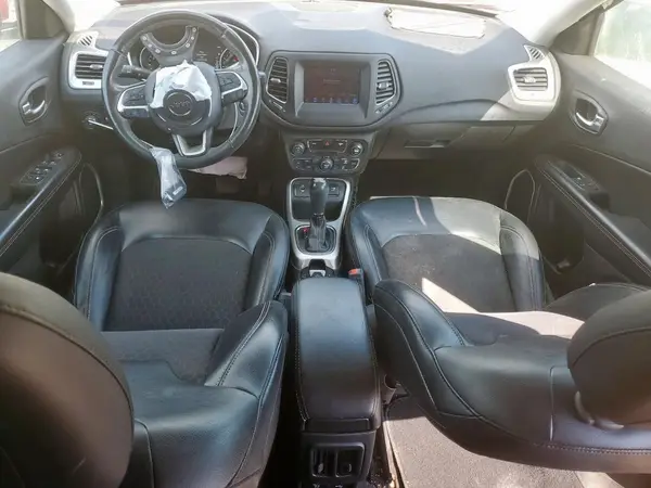 3C4NJCBB4HT597963 2017 JEEP COMPASS - Image 8