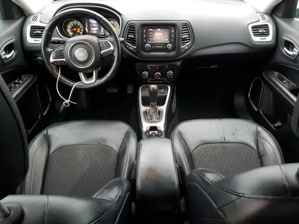 3C4NJCBB4JT122965 2018 JEEP COMPASS - Image 8