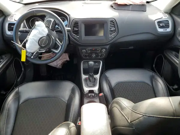 3C4NJCBB4JT124814 2018 JEEP COMPASS - Image 8