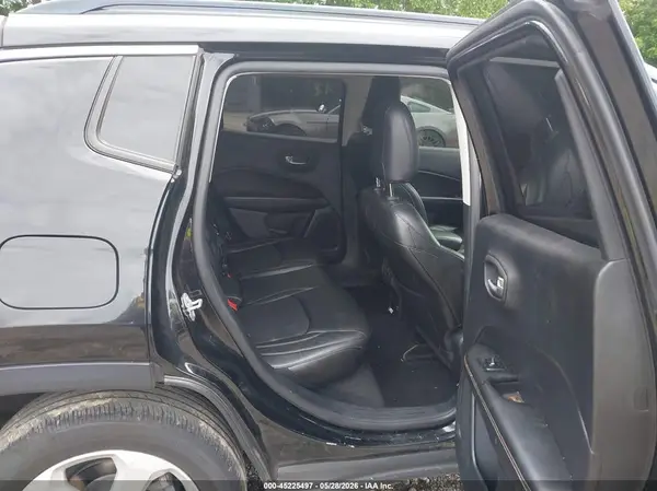 3C4NJCBB4JT137546 2018 JEEP COMPASS - Image 8