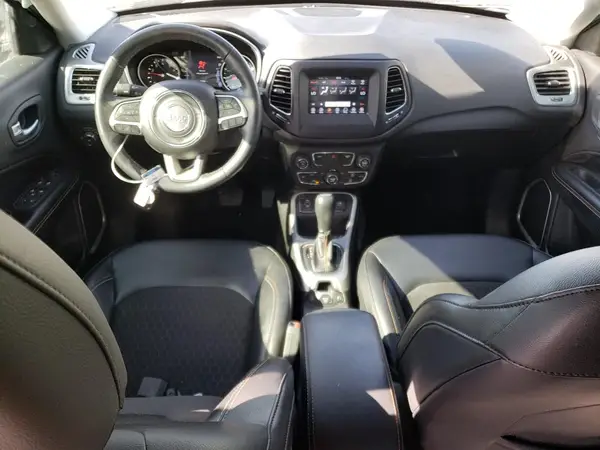3C4NJCBB4JT139880 2018 JEEP COMPASS - Image 8