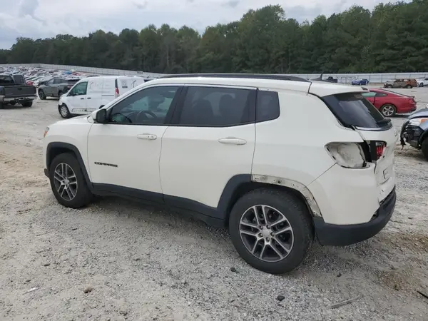 3C4NJCBB4JT140267 2018 JEEP COMPASS - Image 2