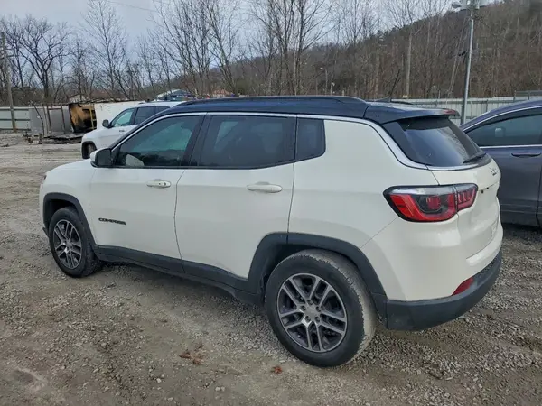 3C4NJCBB4JT165413 2018 JEEP COMPASS - Image 2