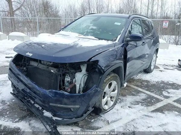 3C4NJCBB4JT165427 2018 JEEP COMPASS - Image 2