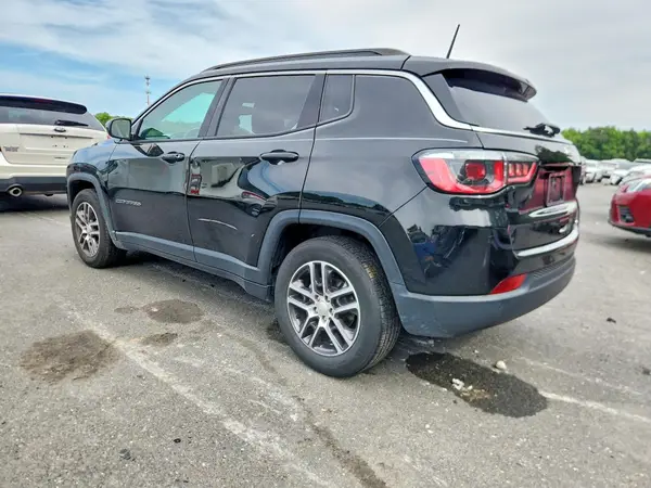 3C4NJCBB4JT186486 2018 JEEP COMPASS - Image 2