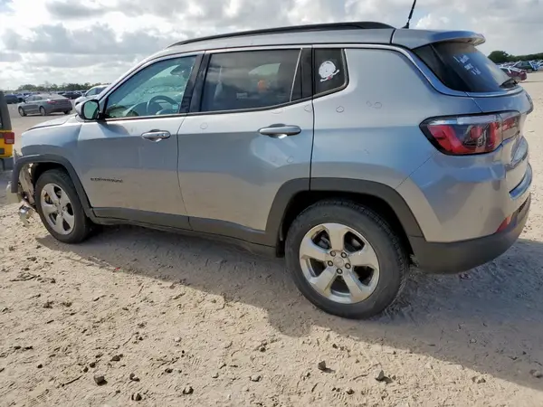 3C4NJCBB4JT193518 2018 JEEP COMPASS - Image 2